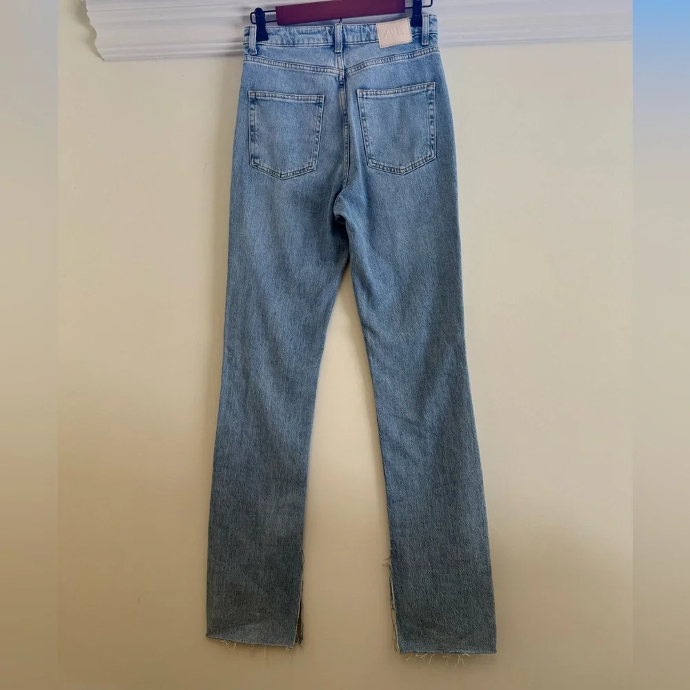ZARA High-Waisted Straight Leg Jeans – Light Wash size 4 - Picture 5 of 12